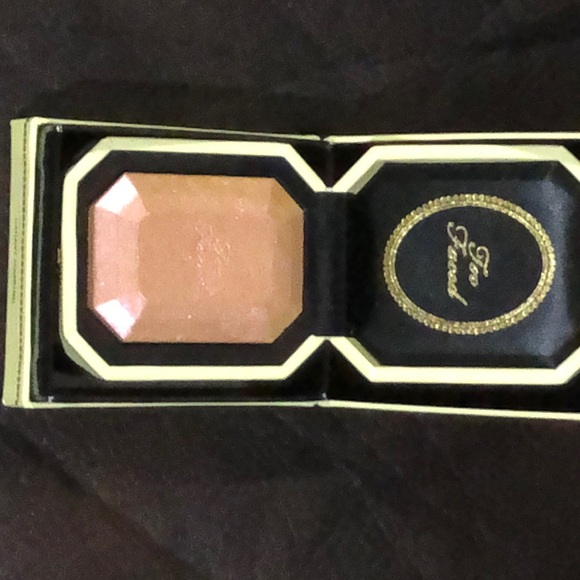 Too Faced Light Diamond Fire Highlighter - Picture 3 of 4